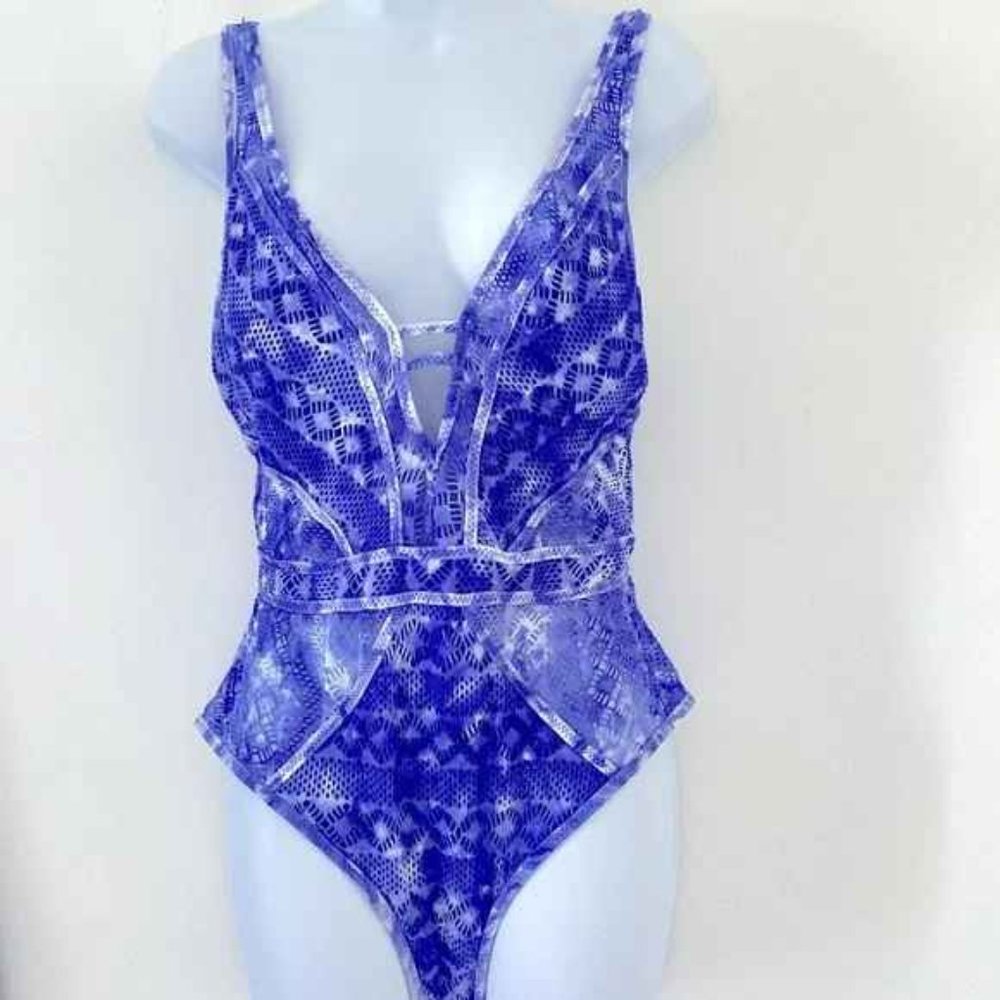 Becca Swimwear | Show & Plunge